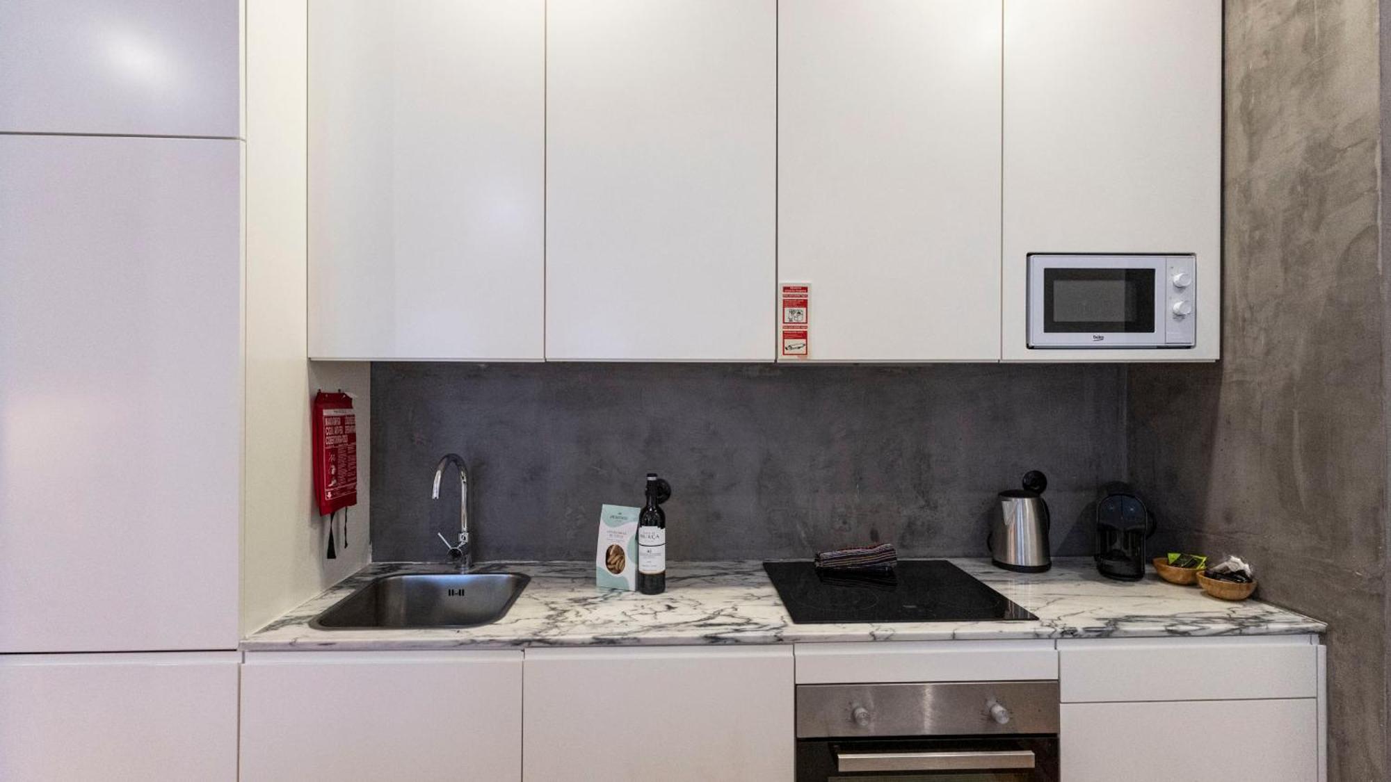 Lovelystay - Allderman Apartment - Almada 1º T Porto Buitenkant foto